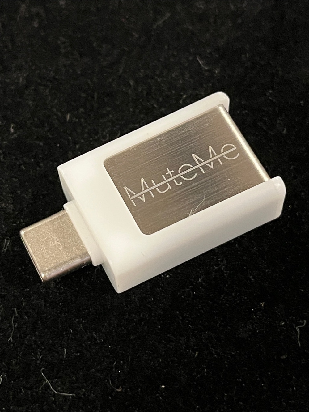 USB-C MuteMeMini Illuminated Physical Mute Button for Zoom, Teams, WebEx & More